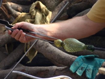 39. Shaping the foot.