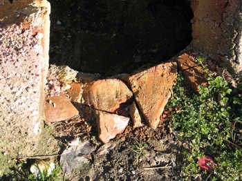 42. The tiles at the top of the firing chamber.