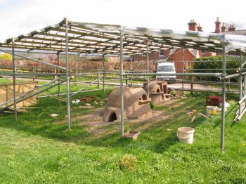 12. General view (tank and pot furnaces).
