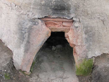 2. The cleaned stoke hole entrance with the loose daub removed.