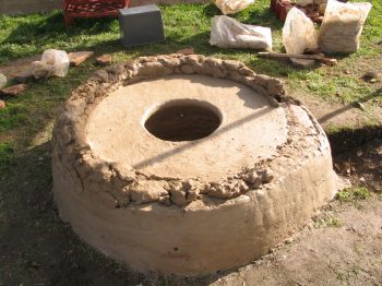 16. Starting the wall of the pot chamber.