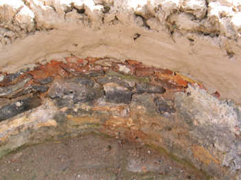 10. Close up of the junction of the fire chamber wall and the new daub wall.