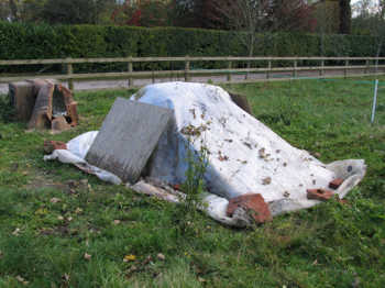 12. November 2005: the plastic sheet covers the bin liners.