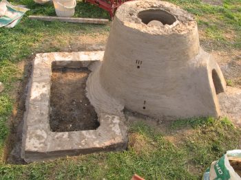 4. The foundation layer (clay-daub bricks).