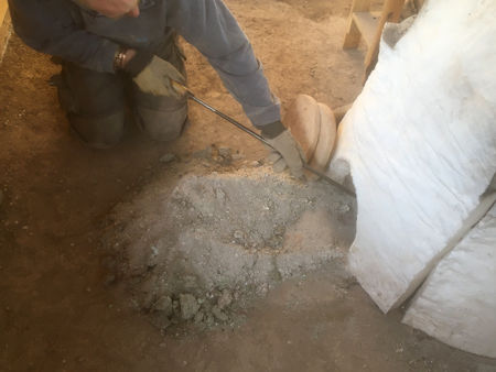 Steve raking out at 7.30am (Photo © Fiona Rashleigh)