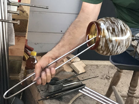 Storage jar: giving the rim a final opening