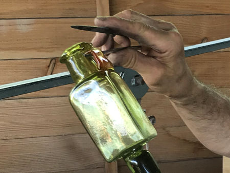 Square Bottle: shaping the handle