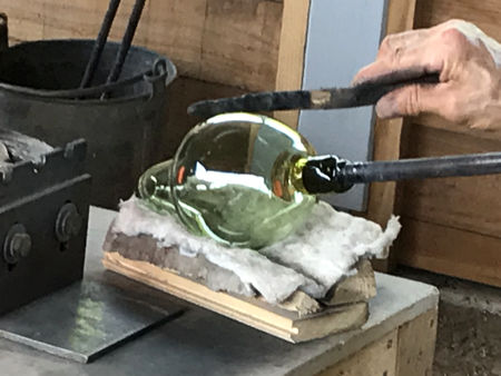 Storage Jar: attaching the punty