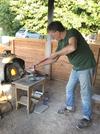 Emptying the pots at the end of the day (Photo © Fiona Rashleigh)