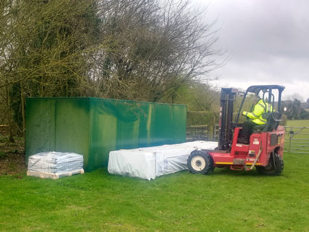 Unloading the shelter