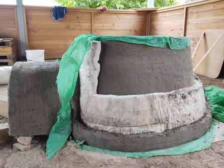 Building the outer wall with the ceramic fibre in place