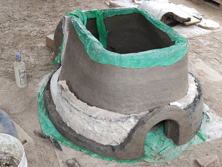 Building the outer wall with the ceramic fibre in place