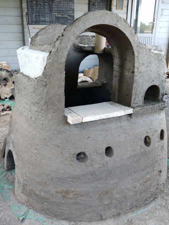 A view of a top hole form. Also showing the arrangement of the mullite slabs for the gathering hole floor.